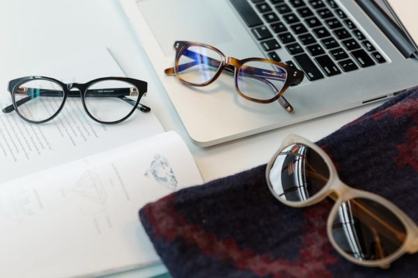 glasses-lenses-types-office-blue-light-sunglasses